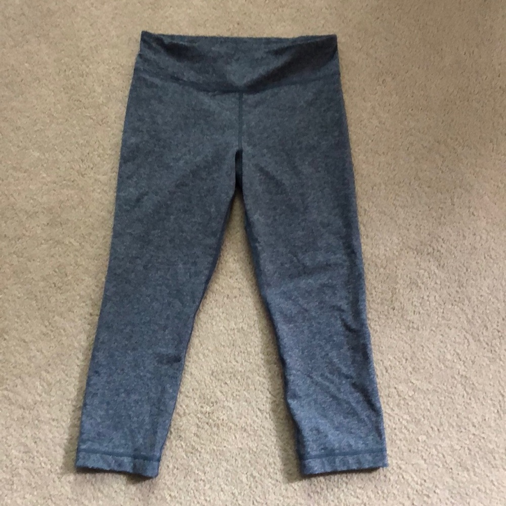 Under Armour crop leggings